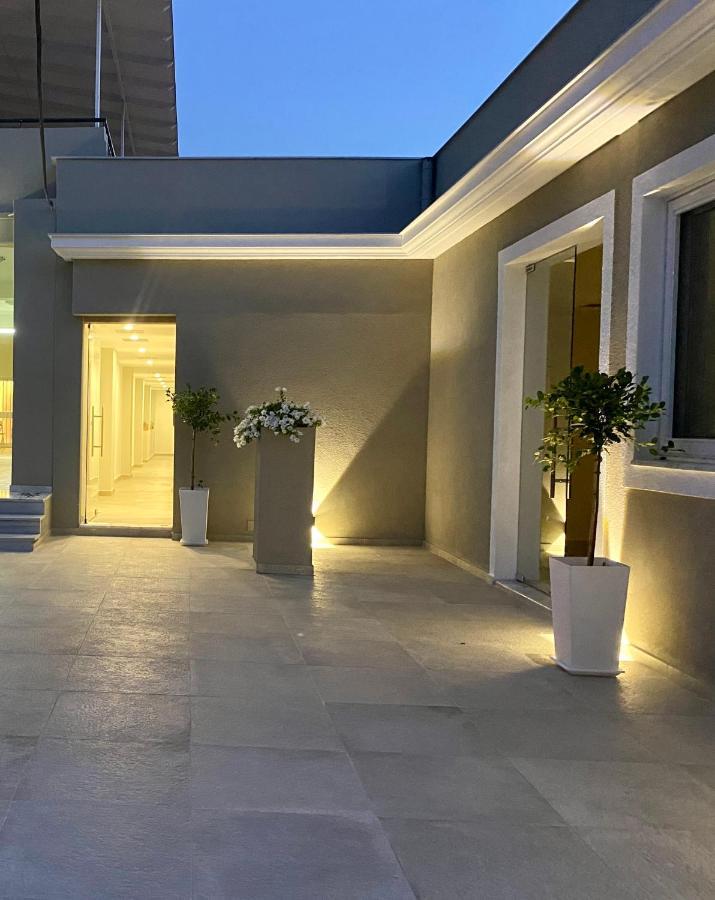 Comodo Nydri  Exterior photo
